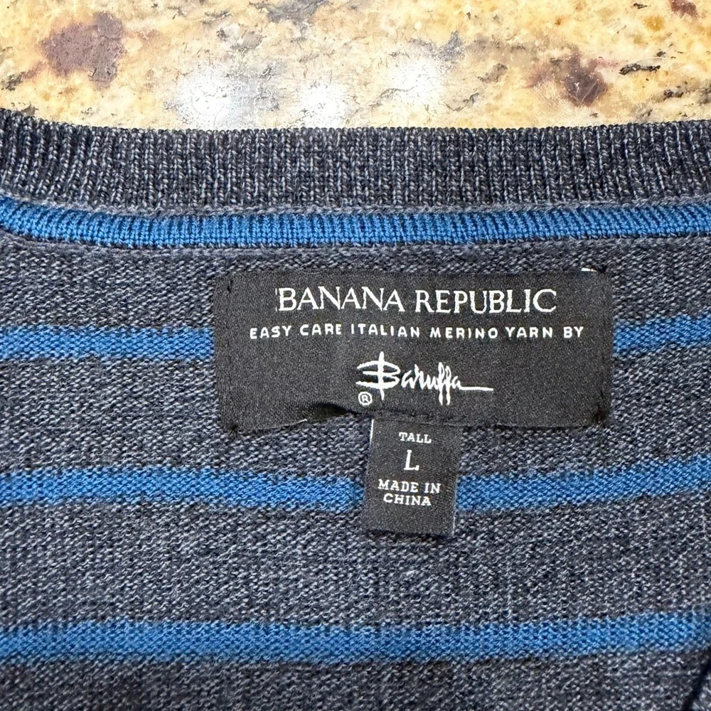 Banana Republic Mens Large Tall Merino Wool V-Neck Striped Sweater Gray Blue